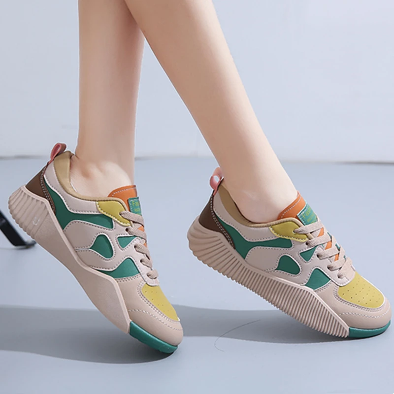 

New Women Shoes Fashion Sneakers Woman Vulcanize Shoes Ladies Loafers Flats Breathable Casual Shoes Student Trainers Lace-up