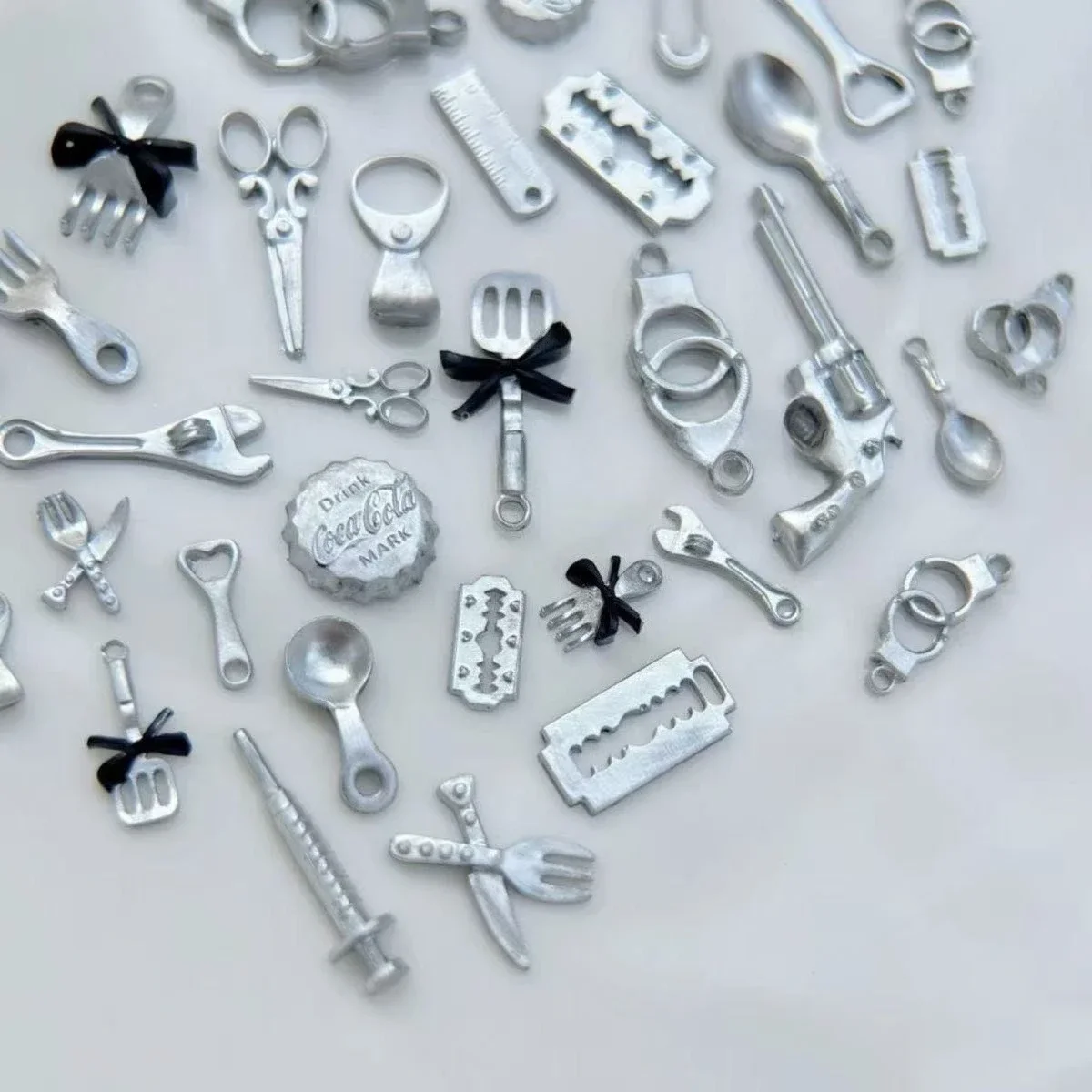 DIY 할로윈 액세서리 네일 파츠 도구 3D 네일 몰드 실리콘 식기 수갑 재미있는 장난감 레진 매니큐어 참