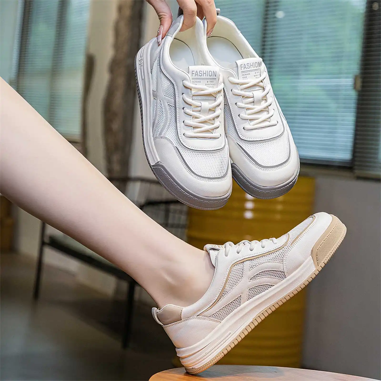 Spring Autumn Mesh Breathable Flat Bottom Casual Sports Shoes Outdoor Casual Large Size Sports Breathable Women's Shoes 36-43