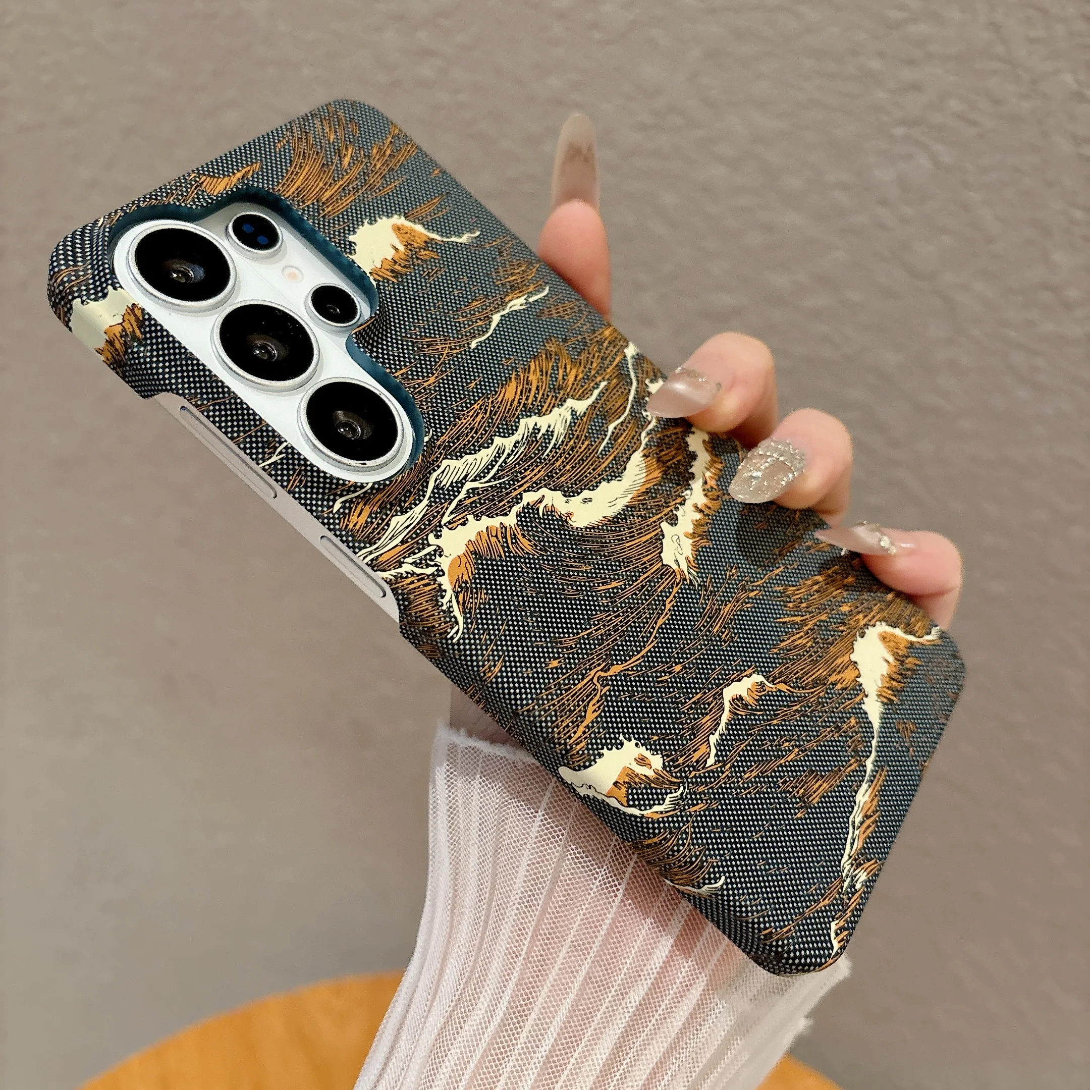 Magnetic Carbon Fiber Pattern Frameless Slim Bumper Case with Hard Matte Finish