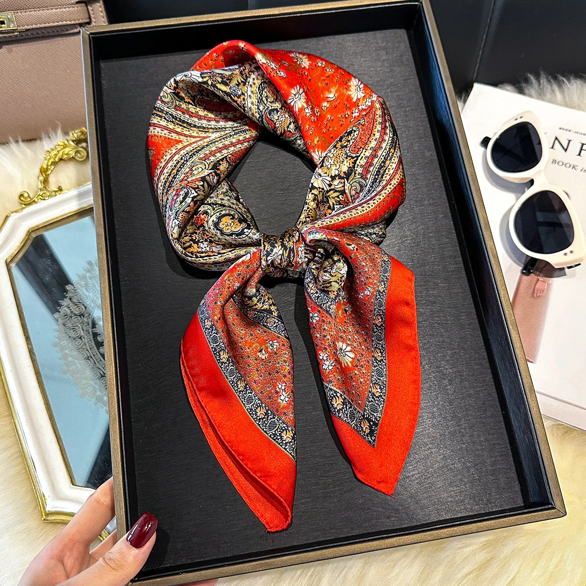 2025 New Fashion 70X70cm Women's Scarf Silk Paisley Print Scarf Square Shawl Decorative Headband Neck Luxury Design Bandana