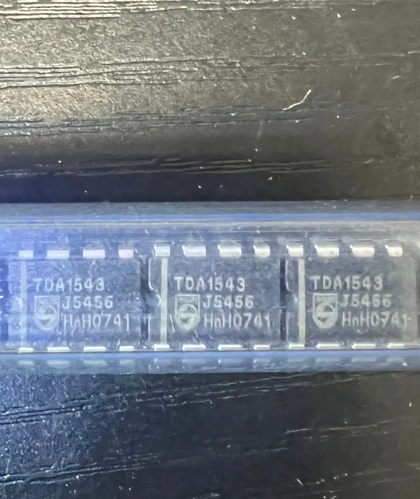 

10~20pcs/lot TDA1543 1543 DIP8 NEW Original free shipping