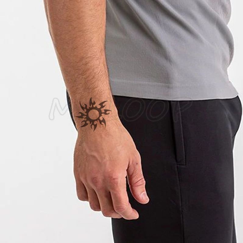 

Water Transfer Black Flame Sun Flower Imprint Tattoo Body Art Waterproof Temporary Fake Flash Tattoo for Man Woman Kid 10.5*6 Cm