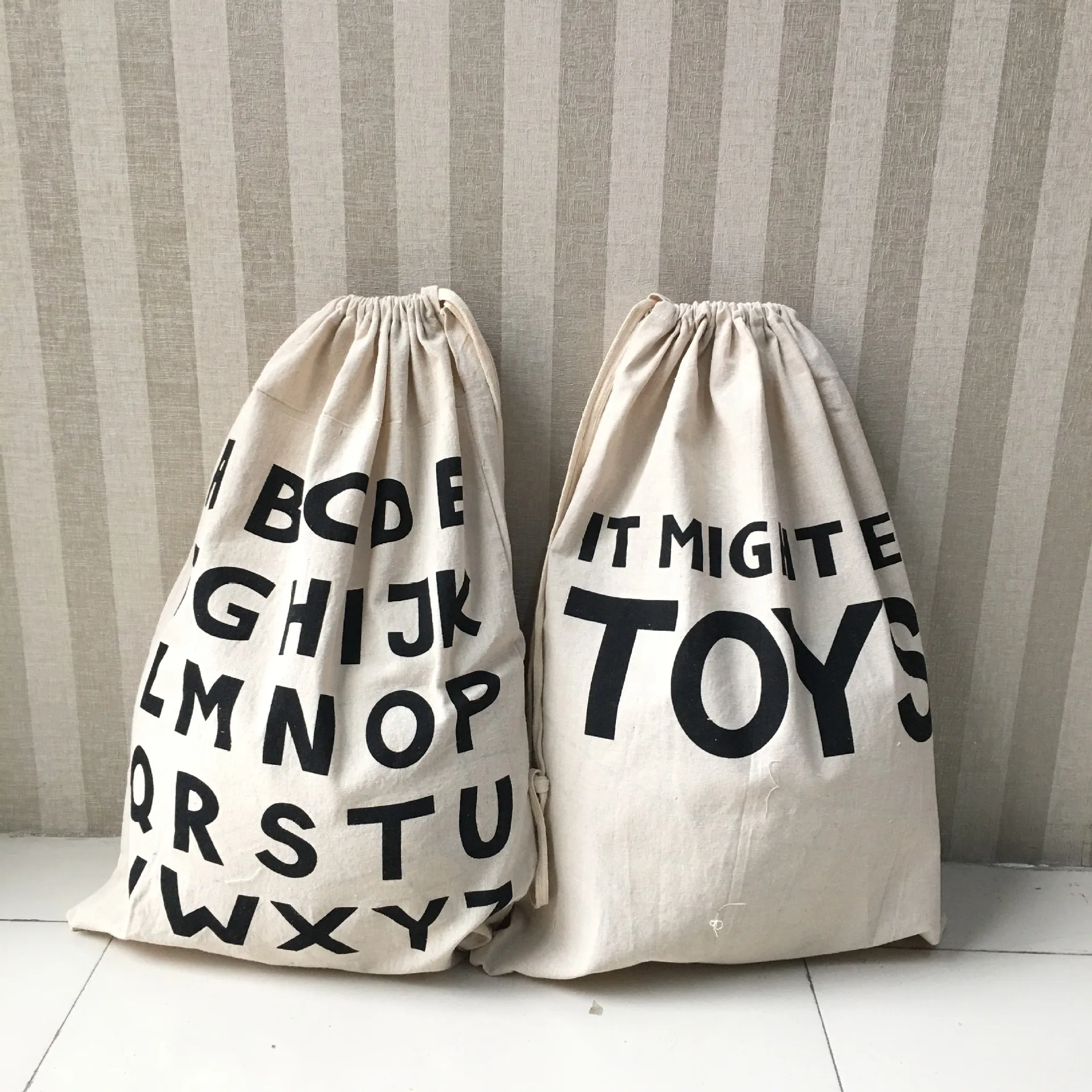 Description Picture 6 of itemToy Home Canvas Storage Bag Animal Stripe Pattern Cotton Laundry Bag Cute Basket Drawstring Dirty Clothes Organizer Bag