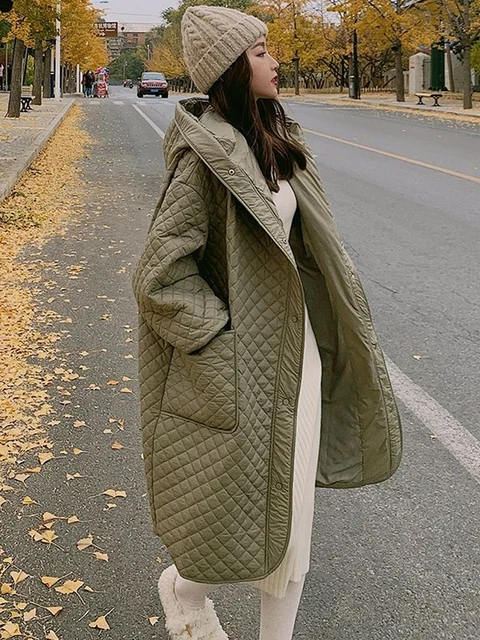 이번 가을 겨울, 우아함과 편안함을 한데 모으는 오버사이즈 파카 코트