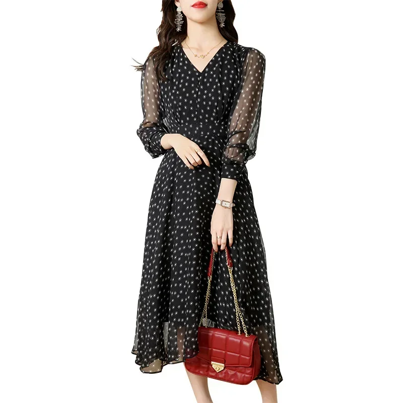 

2023 Summer New Bordeaux V-neck Long Sleeve Mid Length Silk Temperament Women's Black and White Polka Dot Dress