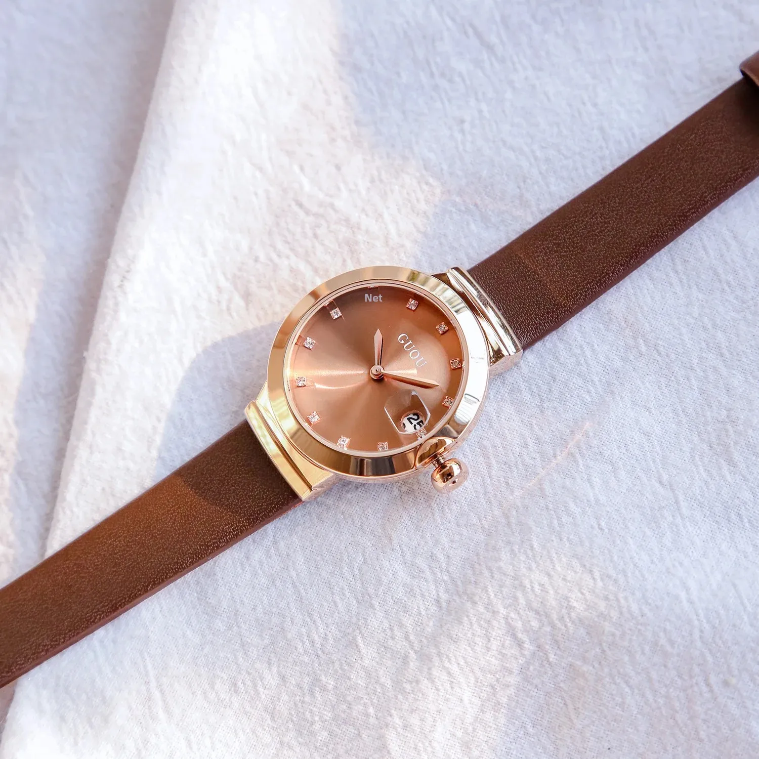 Orologio da polso al quarzo da donna alla moda GUOU con cinturino in vera pelle, diamanti, strass, calendario, lente d'ingrandimento, orologio da donna_voghion.com