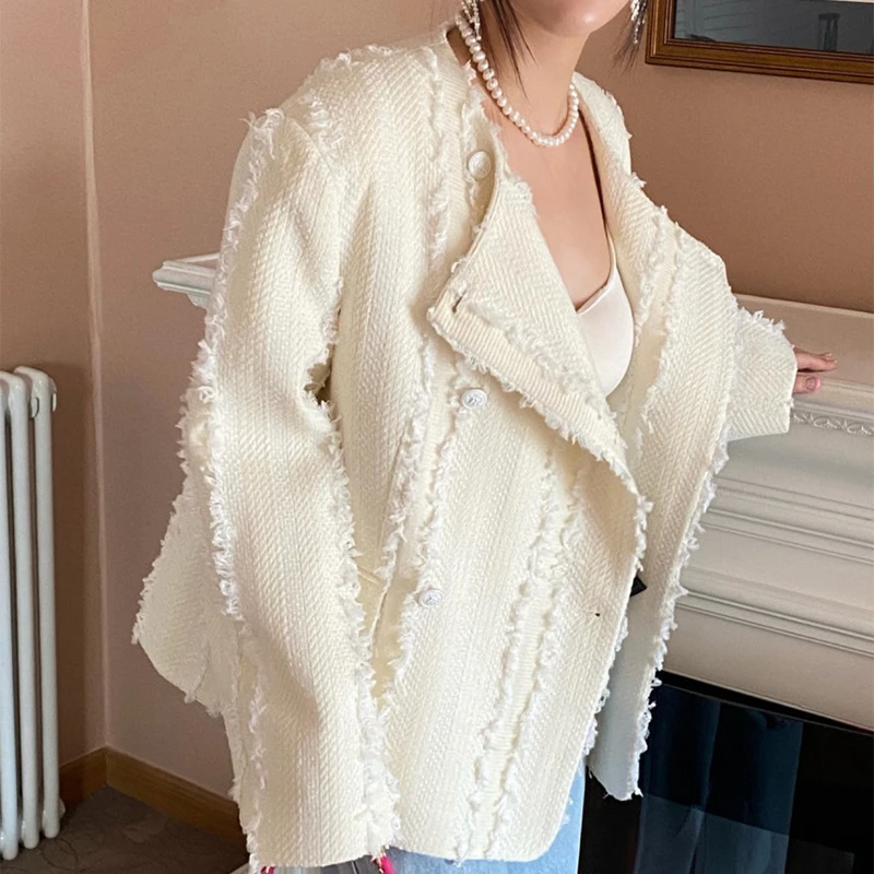 

French Chic White Jackets Women High-end Lapel Fringed Edge Loose Tassels Tweed Jacket Fashion Long Sleeved Autumn Coat 2022