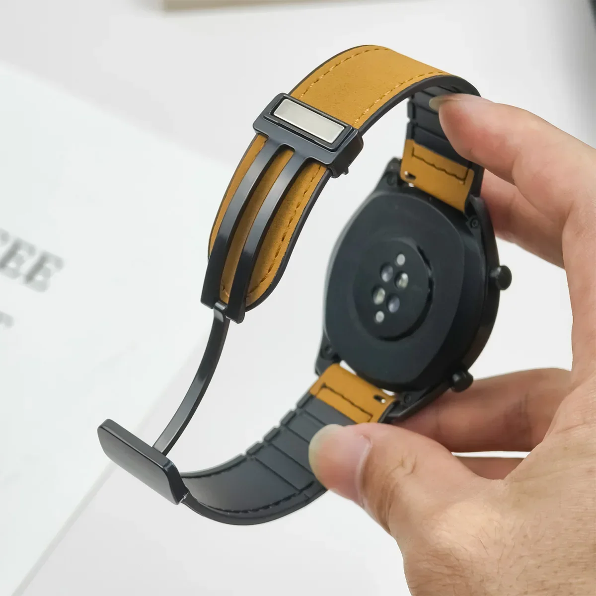 Dual-Tone Silicone and Leather Adjustable Watch Strap, 22mm/20mm