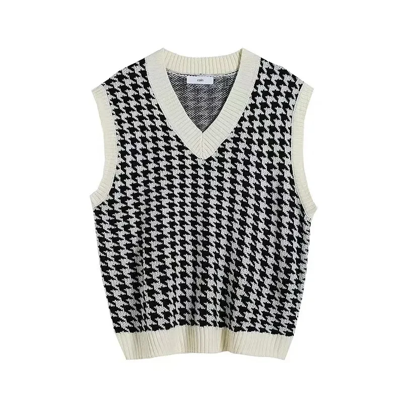 Autumn and Winter Women's Sleeveless Sweater Vest Fashion New Black and White Checked V-neck Loose Vest Knitted Top 17502