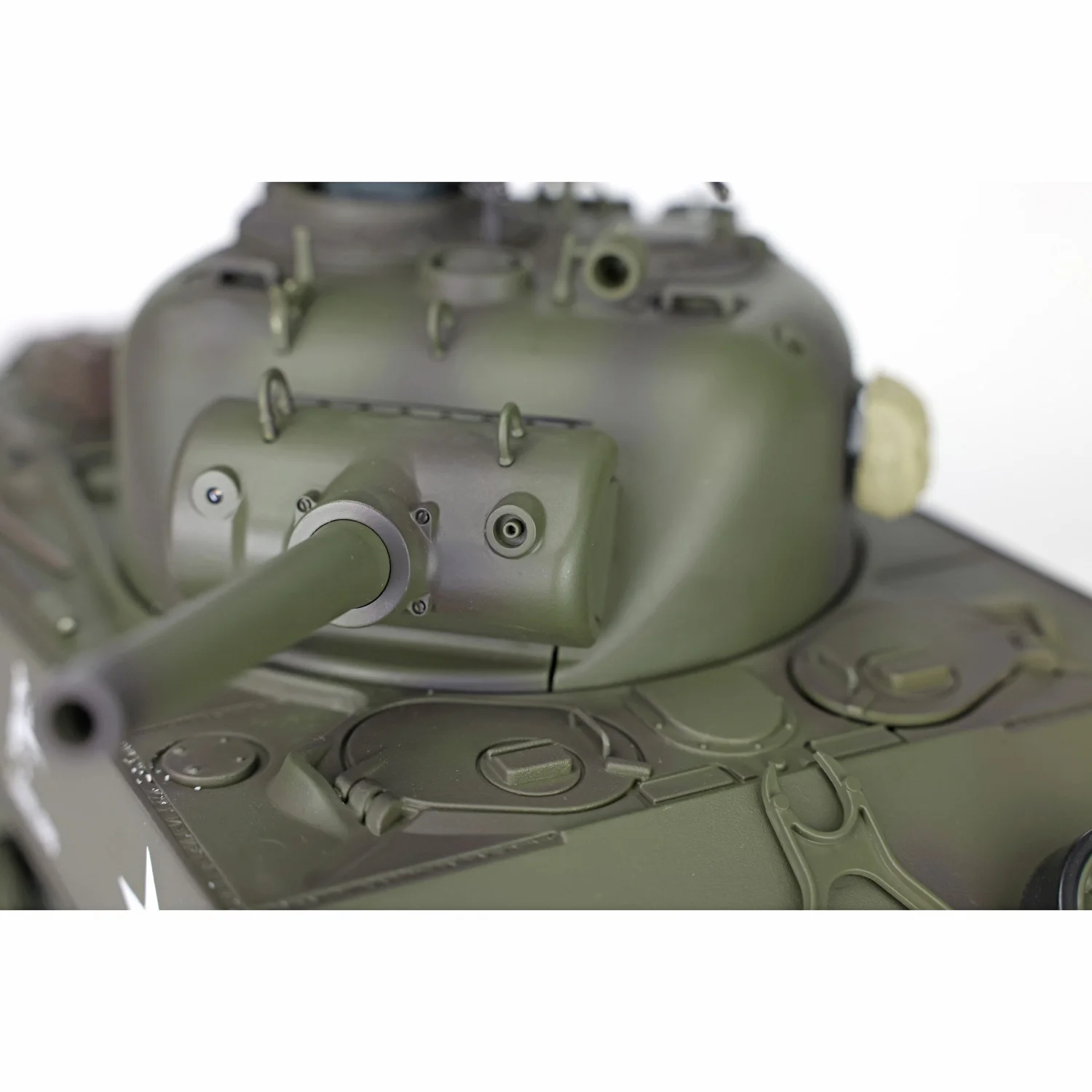 HENG LONG 1/16 Scale 7.0 Plastic M4A3 Sherman Ready to Run RC Tank 3898 360° Turret Boy Gift BB Shoot Unit Speaker Light TH17667 3
