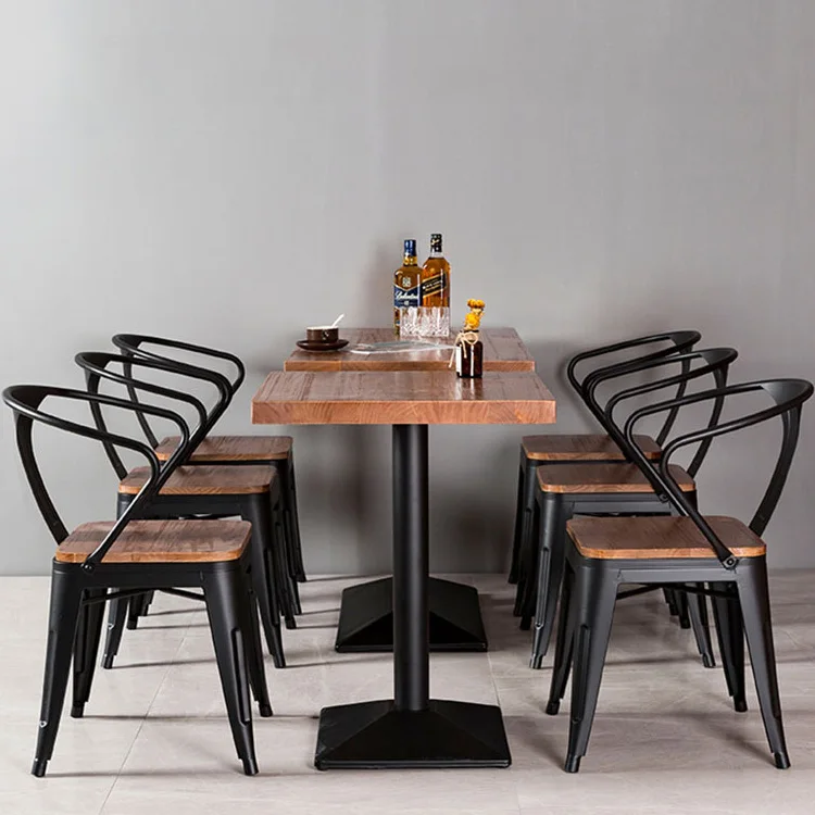 Рисунок 4 - Американский стол и стул из массива дерева