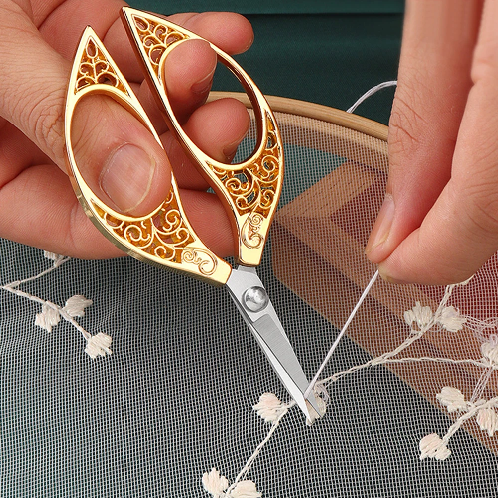 Vintage Scissors with Flower Design, Stainless Steel Blade, Zinc Alloy  Handle, for Dressmaking and Paper Crafts (Red Copper Plating)