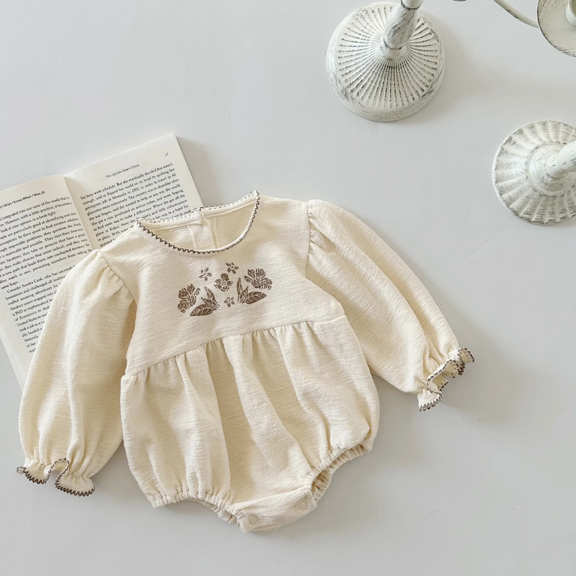 

2024 Spring Autumn Ins Infant Flower Print Ruffle Long Sleeves Casual Bodysuit Girl Baby Cotton Fashion Onesie Newborn Clothes