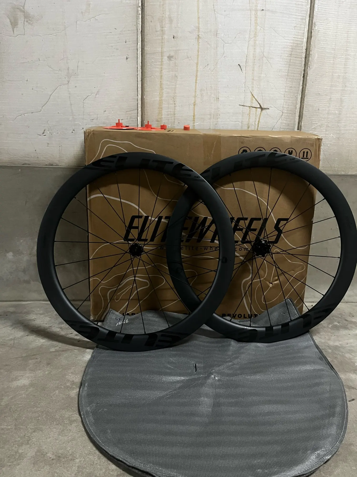 ELITEWHEELS カーボンホイール ENT 2.0 ディスクブレーキ 700c