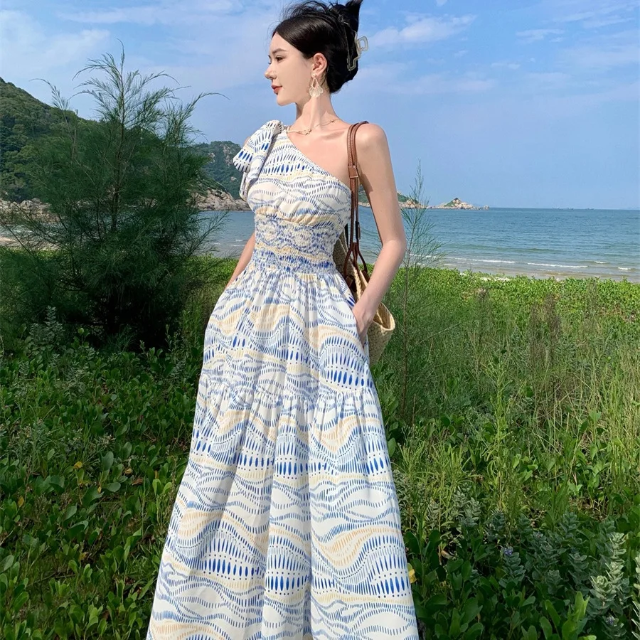 

2024 Halter Neck Strapless French Long Dress Seaside Vacation Oil Painting Dress Women's Skirt