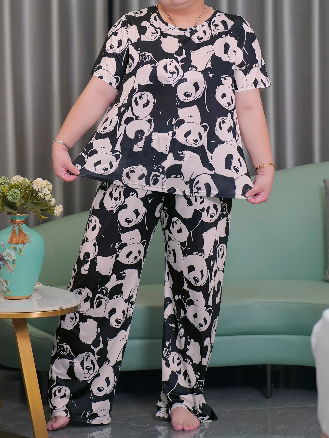 Plus size pajama set, short sleeves and long pants, panda patterned home clothing can be worn with milk silk material externally