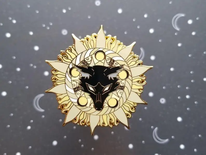 Japonês mitologia sol deusa amaterasu okami lobo esmalte broche pino lapela  pinos de metal duro broches emblemas jóias requintadas