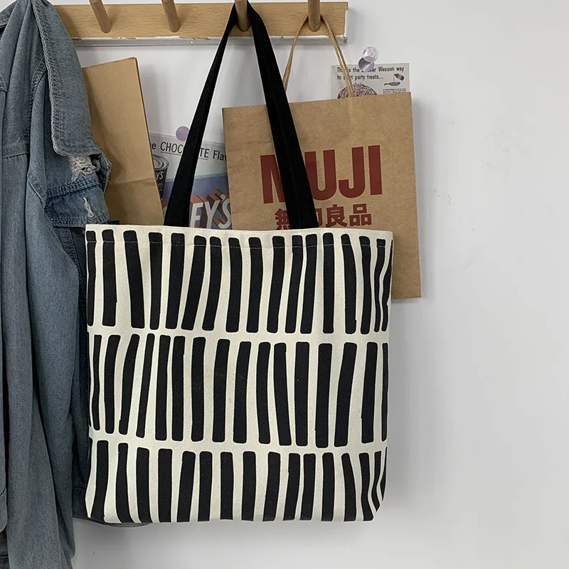 Korean Canvas Bag with Niche Design Large Capacity Student School Handbag Commuting Tote Single Shoulder Canvas Bag