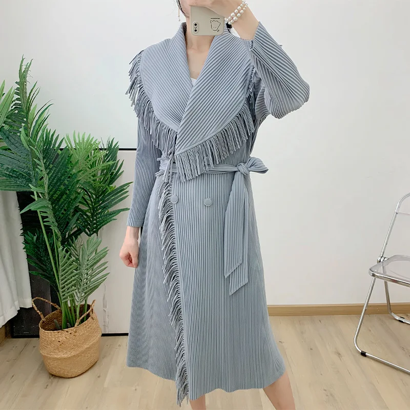 

VANOVICH Pleated Autumn and Winter New 2023 Fashion Solid Color Belt Waist Tassel Casual Coat Women Long Temperament Trench Coat