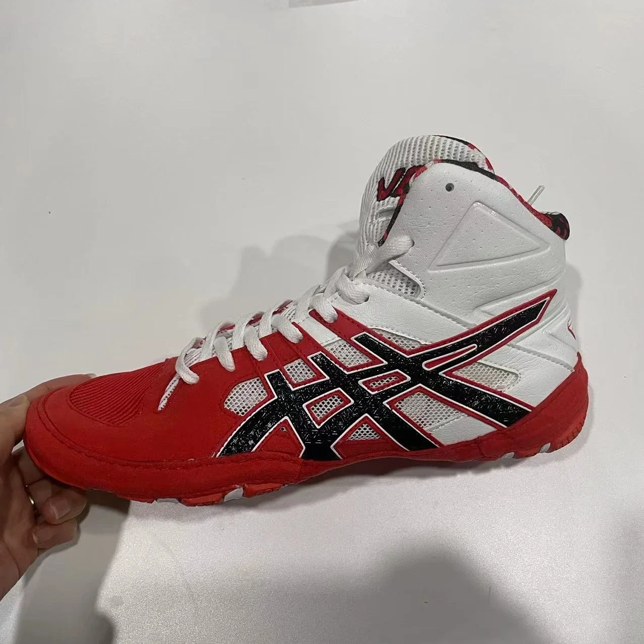 Mesh Breathable Boxing Sneakers Size 39-46# Professional Wrestling Boots Men's Lightweight Fighting Boxing Shoes
