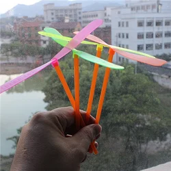 Libellule en plastique bambou, jouet de sport pour enfants, classique, Frisbee, traditionnel, en plastique, feuille volante, vente en gros 