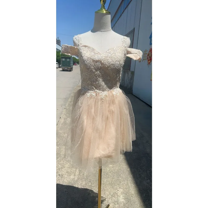 Wakuta sparkly krajky nášivka homecoming šaty rýma bedra tyl krátce korálkový ples koktejlové večírek gowns quinceañera šaty