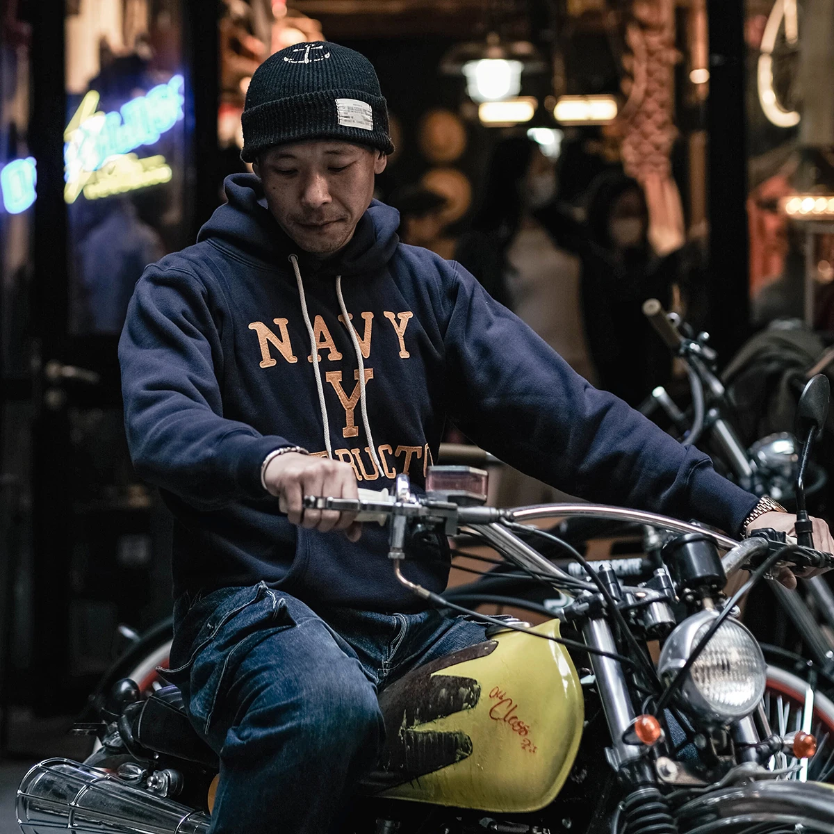 Рисунок 3 - Толстовка с капюшоном для мужчин