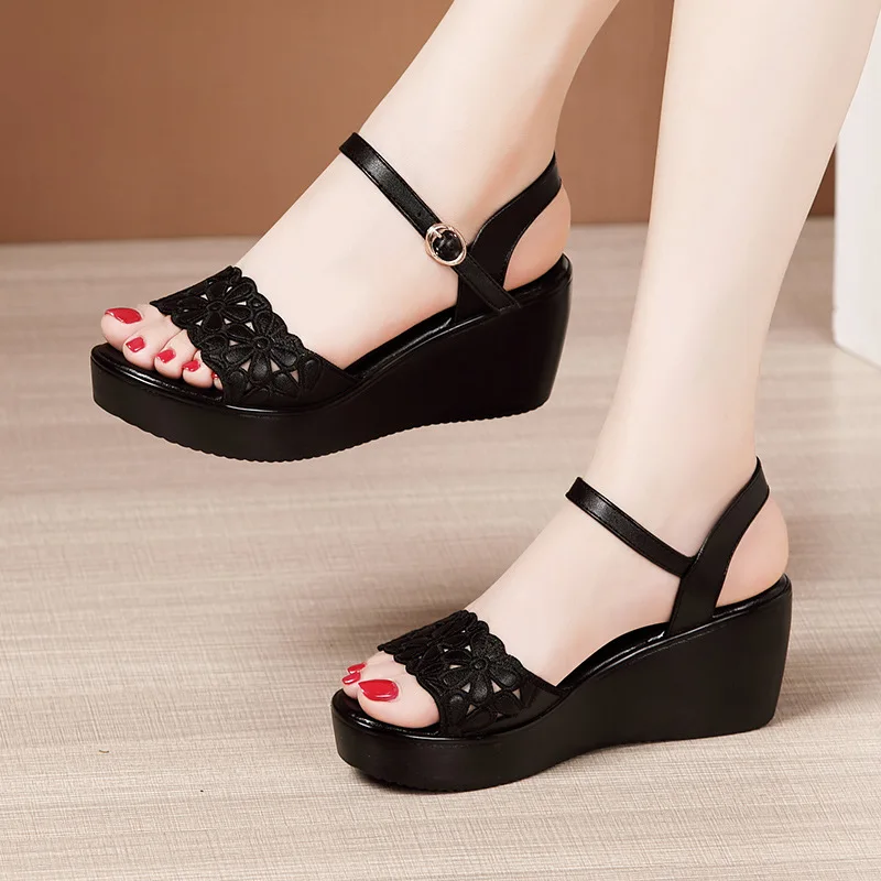 

New 2023 Summer Chunky Platform Wedges Shoes Soft Leather Medium Heels Sandals Women Floral Cutout Black Beach Sandal Mom