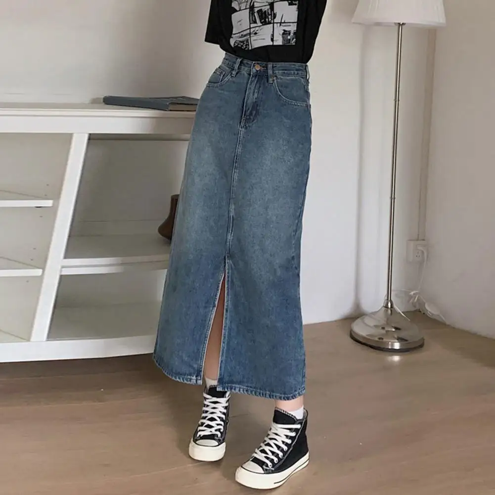 

Denim Skirt Vintage High Waist Denim Midi Skirt with Front Slit Pockets Retro Button-zipper Closure Washed Jean Skirt for Women