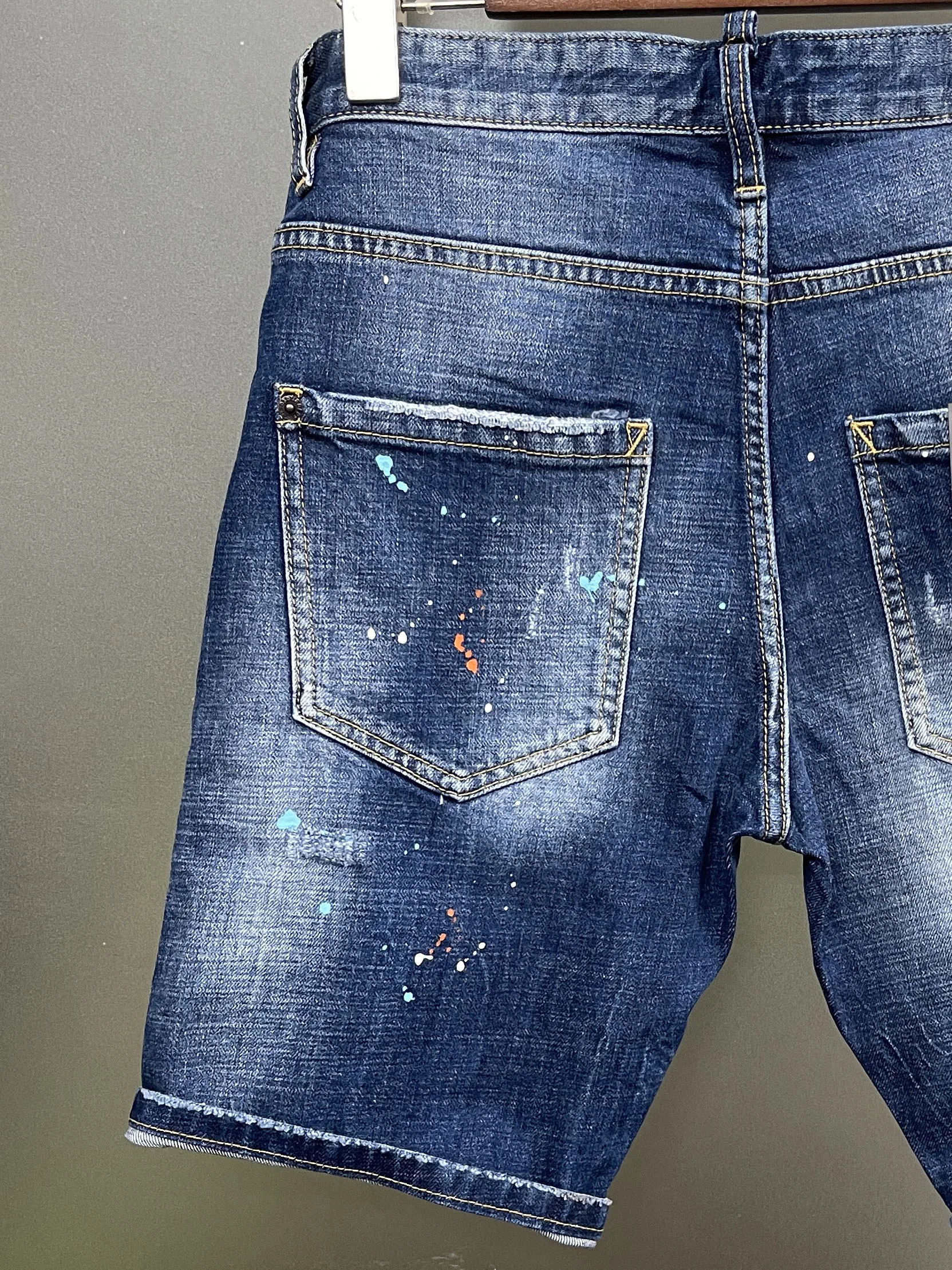 2024 Spring/Summer New D2 Jeans Men's denim shorts Fashion slim fit micro elastic spot zipper decoration shorts Men's