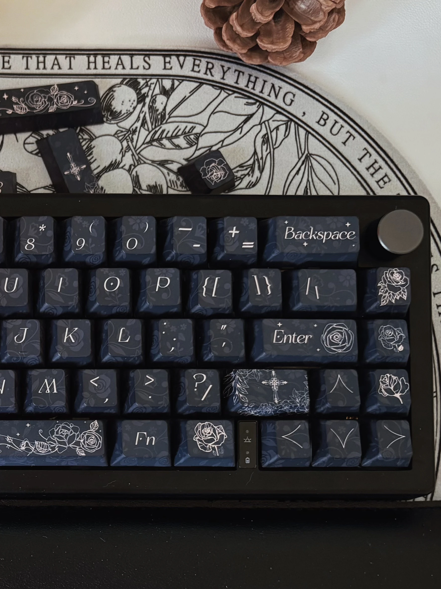 Completa Five-sided Sublimação Cereja Pbt Material Teclado Alice Teclado Mecânico Faça Você Mesmo Chave Keycaps Jet Black Rose Black - Imagem 4
