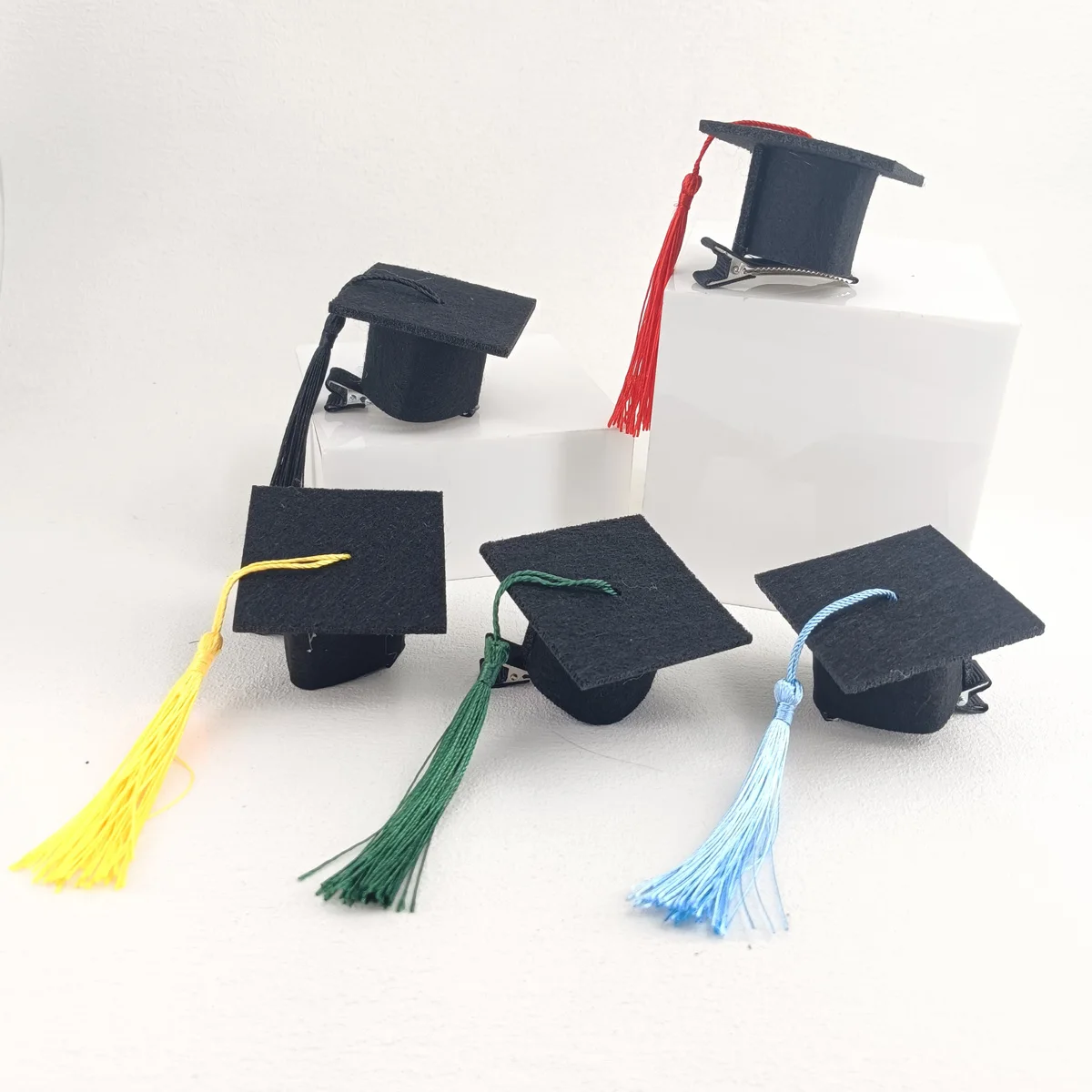 Graduation Tassel Hat Mini Doctoral Cap Clip Graduation Hat Party Stereoscopic Headdress Hair Decoration 1pcs
