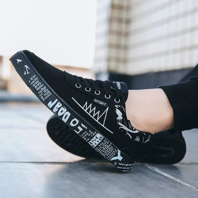 Kasut Kanvas Graffiti Lelaki Bernafas Rata Kasual Selesa Berjalan Sneakers 6