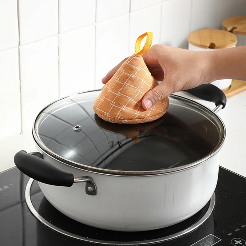 Silicone Pan Handle Cover Triangle Heat Insulation Cover Pot Hat Anti-Scalding Pot Handle Cover Kitchen Casserole Baking Tray Heat-resistant Gloves