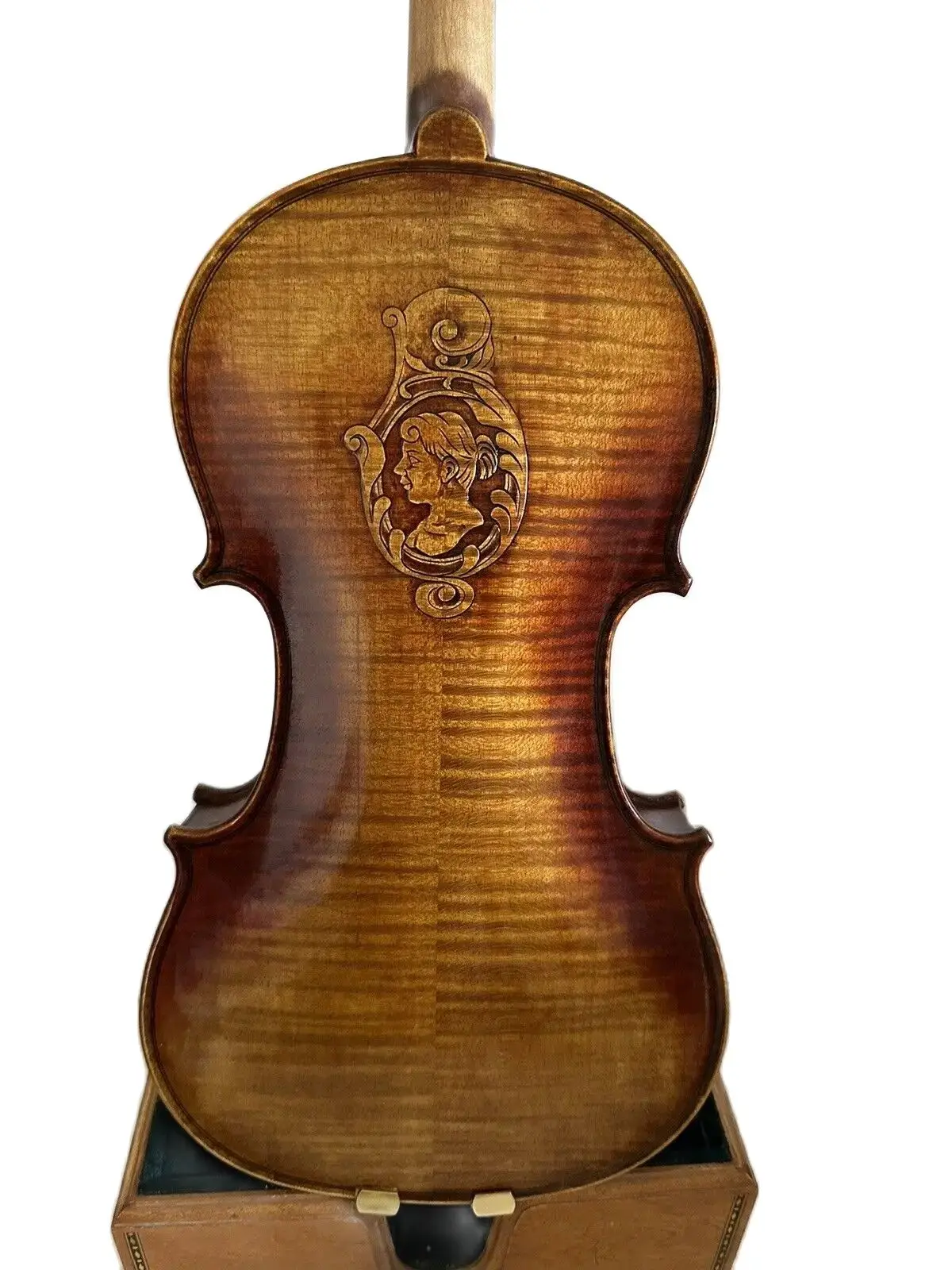 

4/4 Violin Solid flamed maple back old spruce top hand carved the STATUE K3055