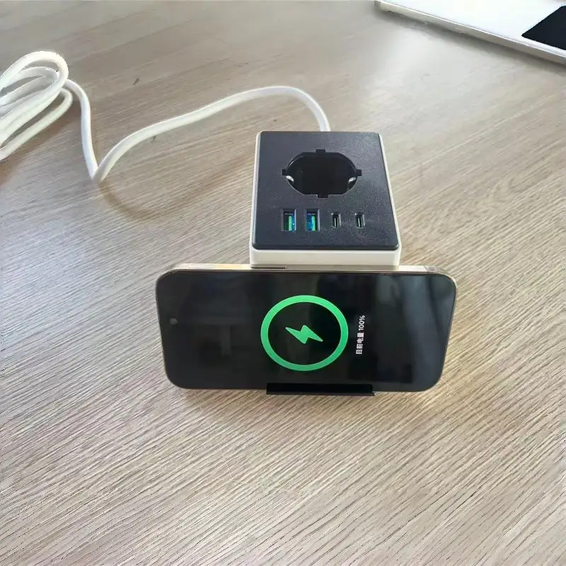 เต้ารับชาร์จไร้สายมาตรฐานยุโรป พร้อมพอร์ต USB Type-C เต้ารับพกพาสำหรับสำนักงาน ใช้ได้ทั้งในบ้านและนอกบ้าน ปลั๊กแปลงไฟแบบมีรูระบายความร้อน 1