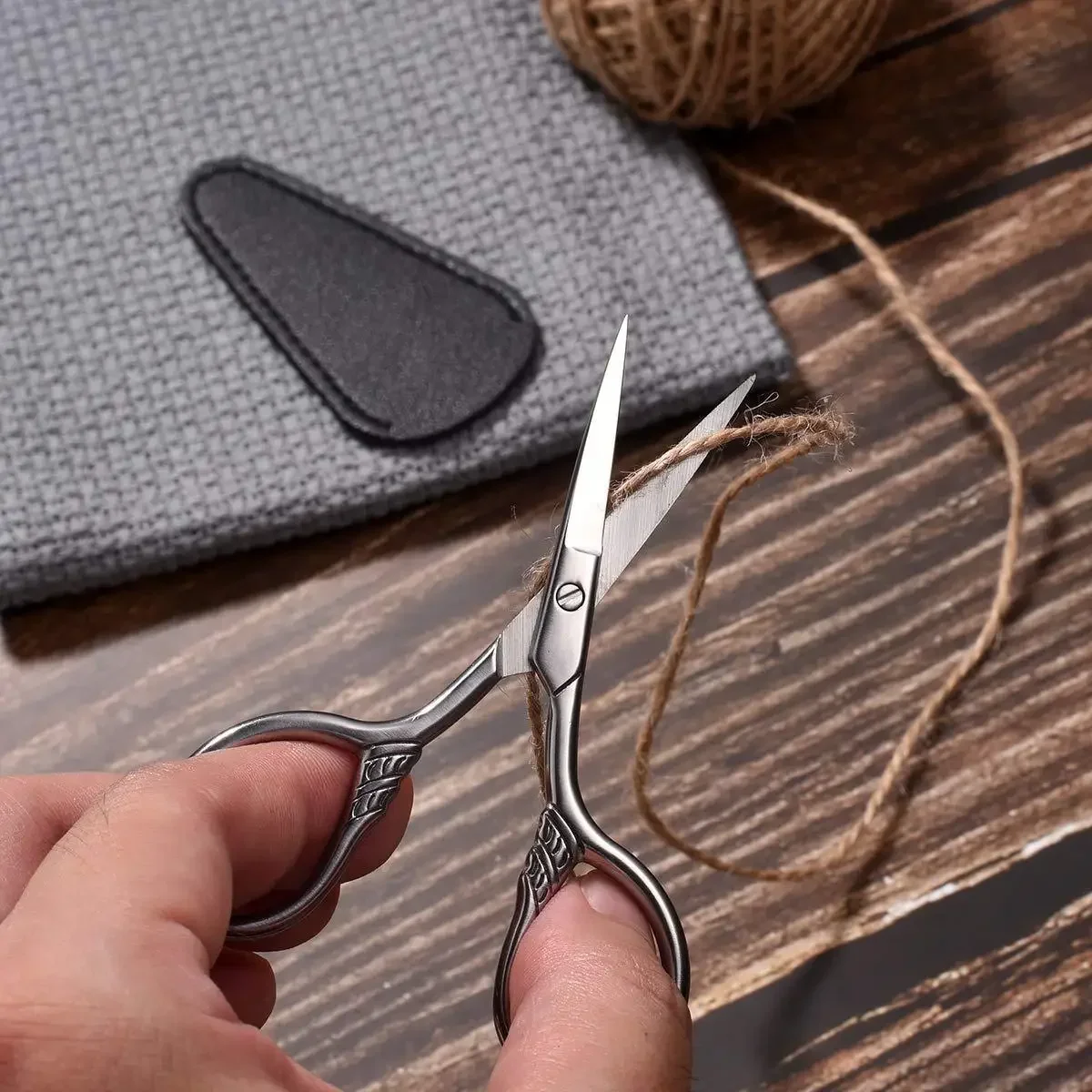 Stainless Steel Scissors 1Pcs Stainless Steel Small Makeup Grooming Scissors Eyebrows For Manicure Nail Cuticle Beard And Mustache Trimmer Nose Hair Tool
