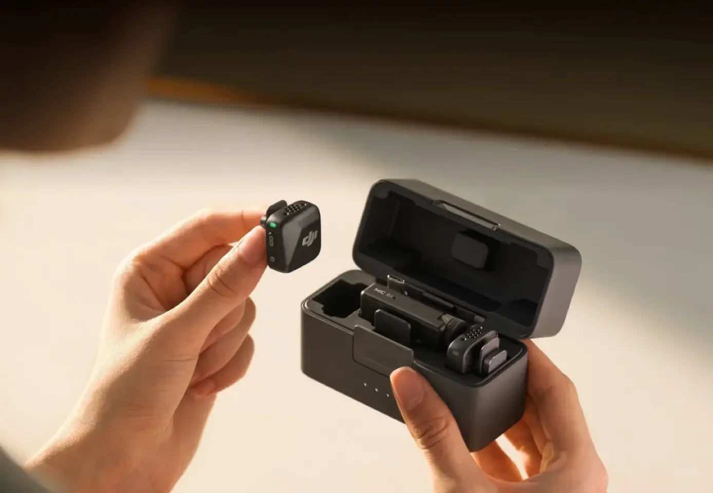 NEW DJI MIC mini High-Quality Audio With Stable Transmission 48-Hour Operation w/Case Two-Level Active Noise Cancelling Original