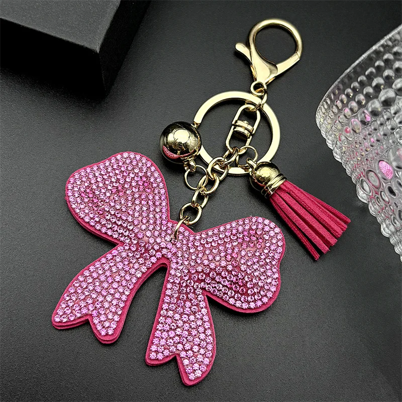 Rosa trendiger Schlüsselanhänger mit Schleife für Damen und Herren, glitzernder, vollkristallbesetzter Quasten-Schlüsselanhänger, süßer Taschenanhänger, Schmuck. – Detail 4