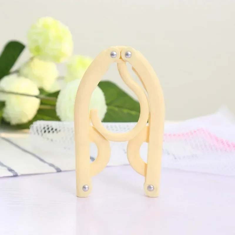 Portable Travel Folding Coat Hanger  Home Take Out Plastic Non-slip Outdoor Travel Multi-functional Magic Drying Coat Hanger 6