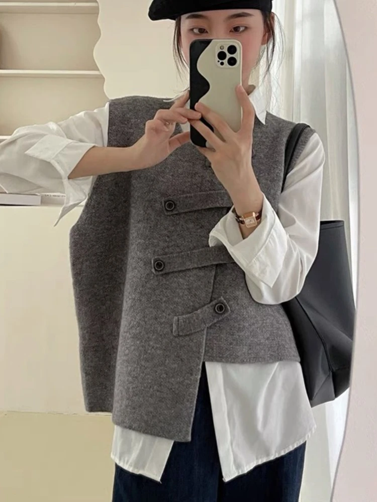 

South Korea 2022 Autumn New Fashion Irregular Design Loose Knitted Buckle+Shirt Two Piece Set