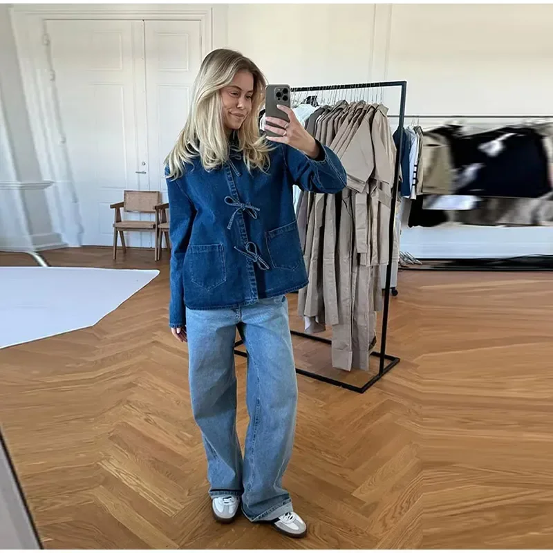 Chic Denim Lace Up Women‘s Shirt Fashion Loose Turn-down Collar Long Sleeve Female Shirts 2024 Sping Pocket Office Lady Top