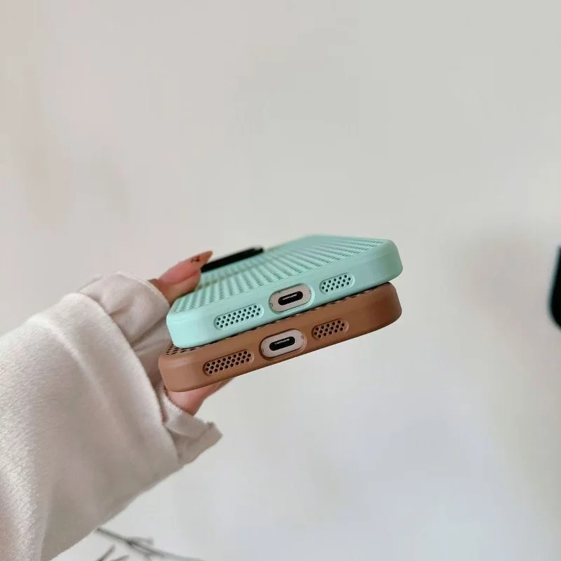 Premium Mesh Cooling Magnetic Case with Magsafe Compatibility - Shockproof Protective Cover
