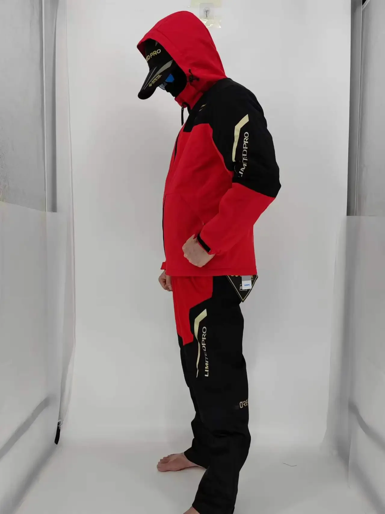 Description Picture 6 of itemNew Brand Winter Strong Waterproof Fishing Clothes Set for Men Fishing Suit Thick Fleece Warm Fishing Jacket and Overall Pants