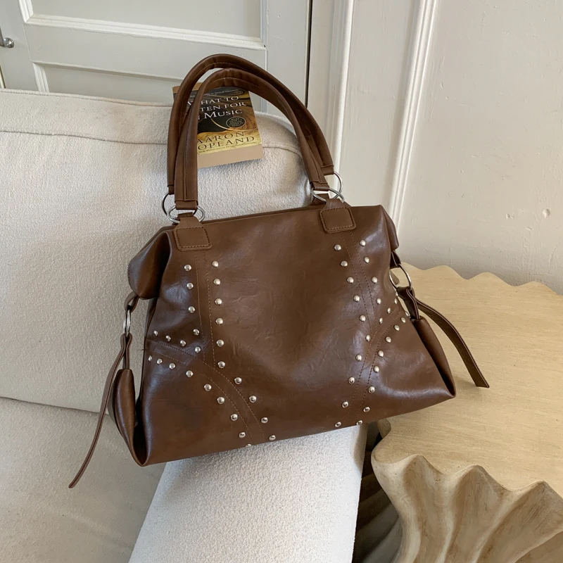 Nieten-Design, PU-Leder, Hobo-Unterarmtaschen, Damen-Umhängetasche mit großer Kapazität für Damen, 2023, neuer Trend, Y2K-Handtaschen und Geldbörsen – Detail 10