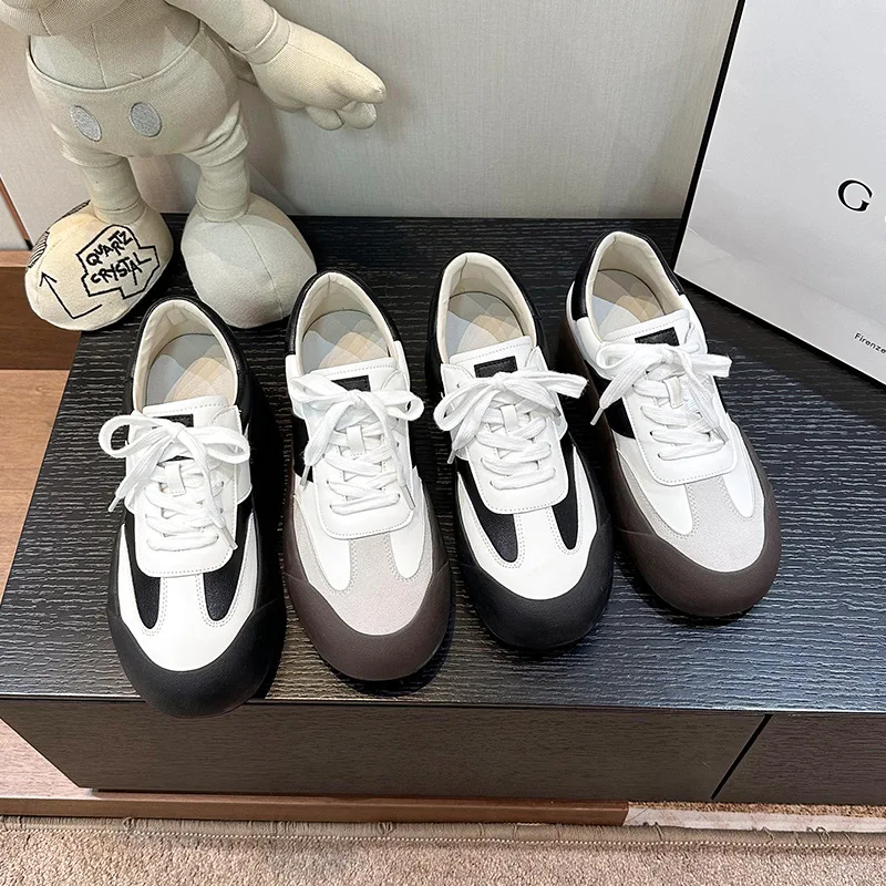 

2023 New Leather Thick-soled Small White Shoes Women's Casual Inner Increase Moral Training Shoes Large Toe Bread Shoes 33-40