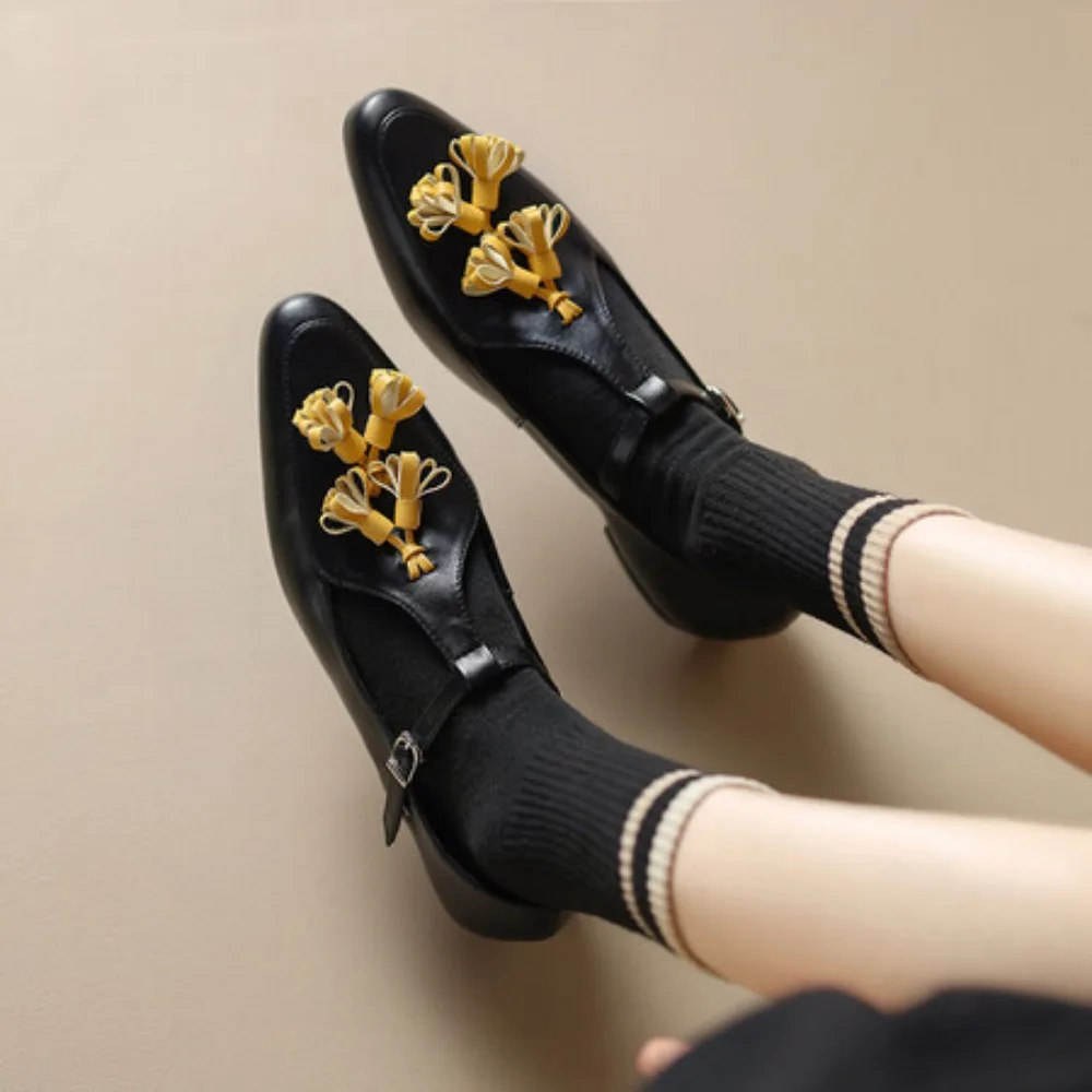 

Womens Loafers Shoes Genuine Leather Sheepskin Instep Inside The Shoes Is Pigskin Round Toe Shoes Casual Shoe Decorative Flowers