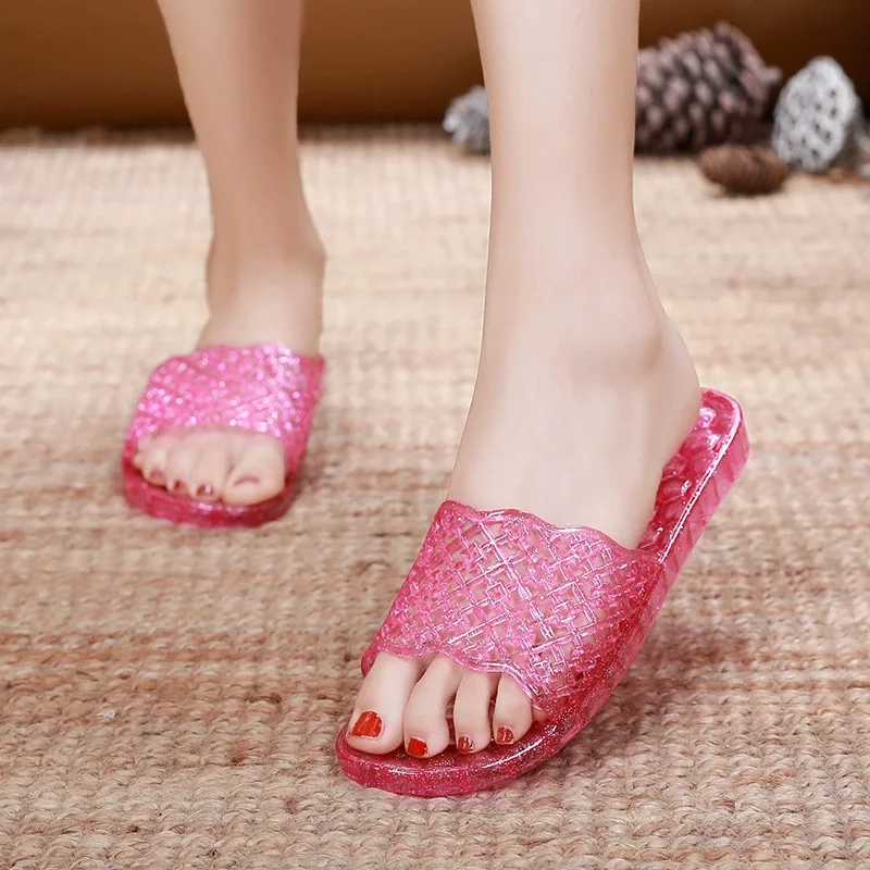 Рисунок 5 - Тапочки женские домашние прозрачные