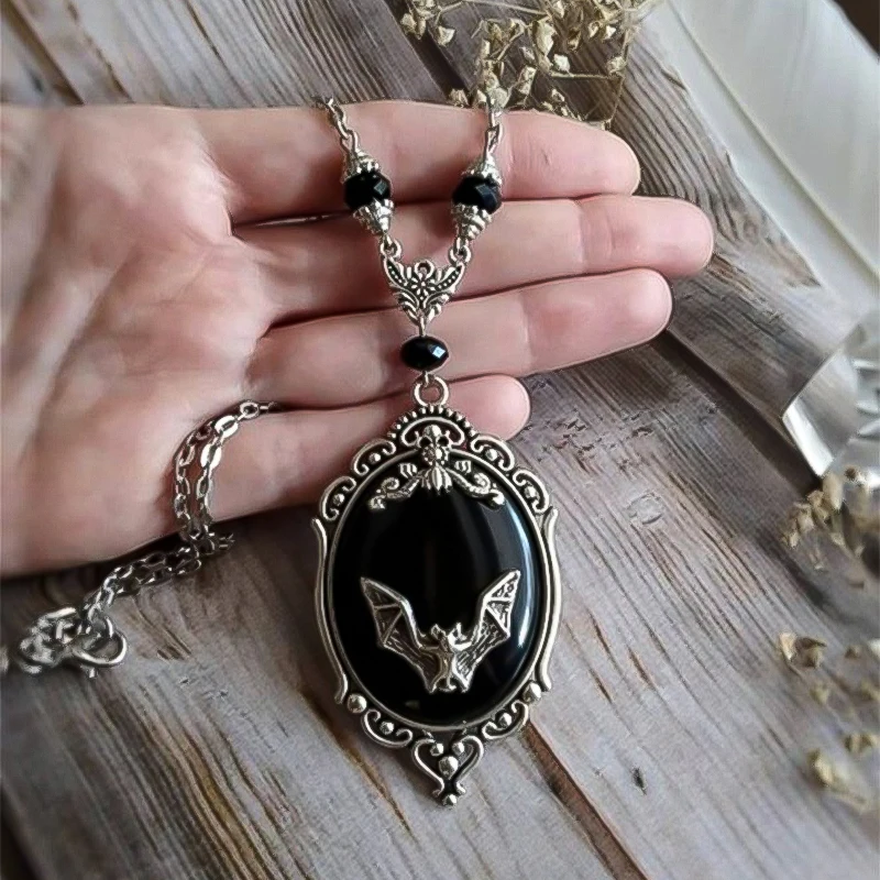 

Gothic Bat Spider Necklace Ring Earring Cosplay Stage Performance Party Prop Halloween Accessorie Jewelry Photography Decorative